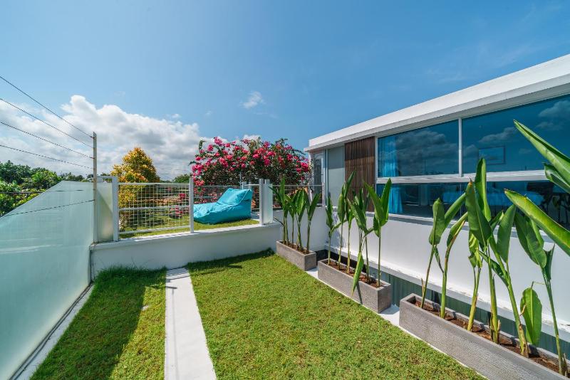 Villa Tykhe - Modern Balinese 4BR Pool Villa in Central Seminyak - image 30