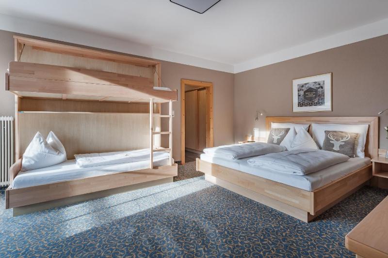 Apartment with Mountain View image 1