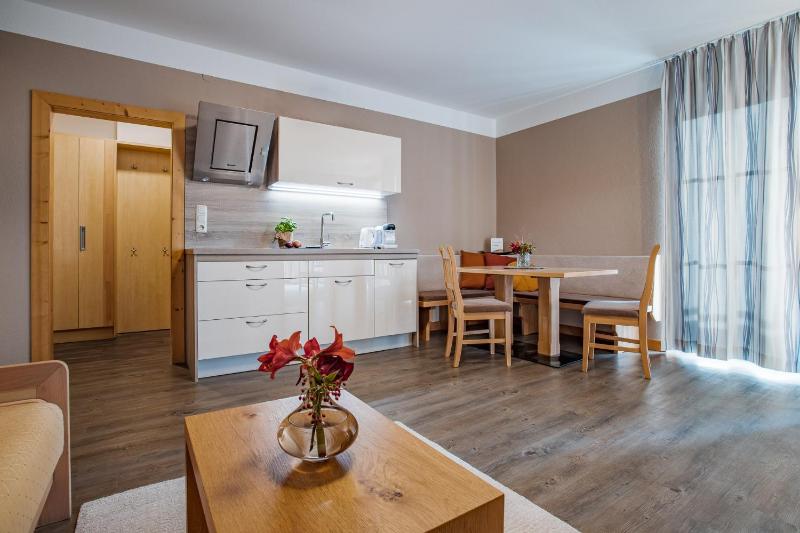 Apartment with Mountain View image 4