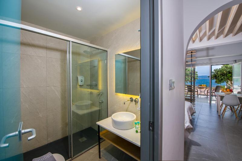 Apartment with Sea View image 4