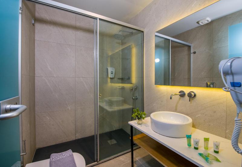 Apartment with Sea View image 3