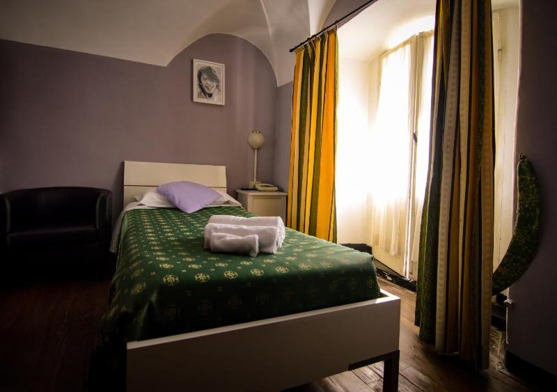 Single Room image 1