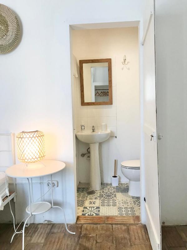 Double or Twin Room with Private Bathroom image 4