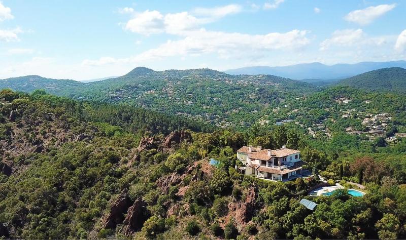 VILLA L'ESTEREL AVEC PISCINE VUE MER -MANDELIEU 06210- 6 Pers - image 14
