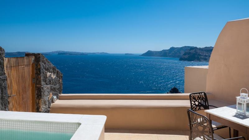 Deluxe Villa with Private Outdoor Hot Tub image 1