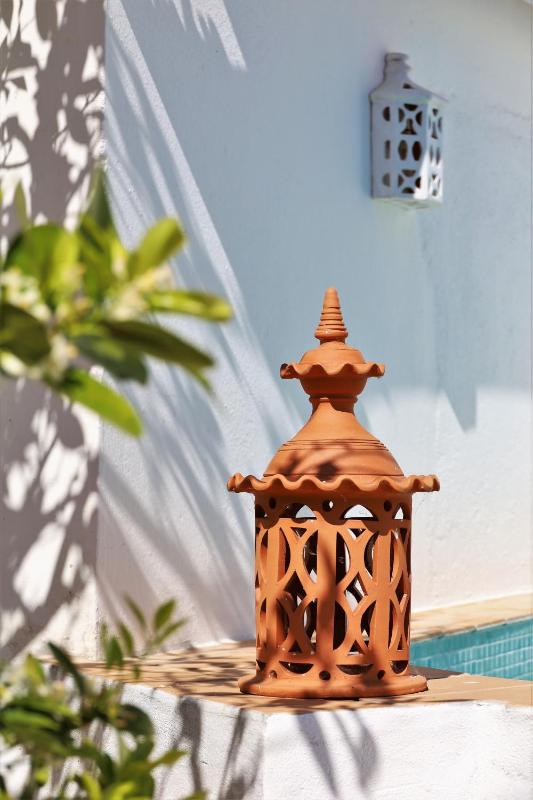 Deluxe Double or Twin Room with Garden View image 3