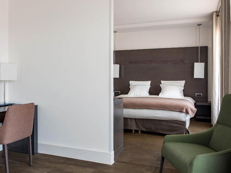 Suite with Terrace image 1