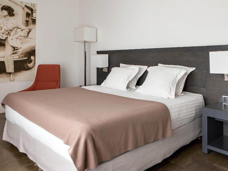 Superior Double Room with Terrace image 1