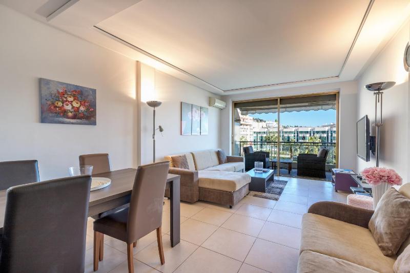 Studio with Sea View 1 image 1