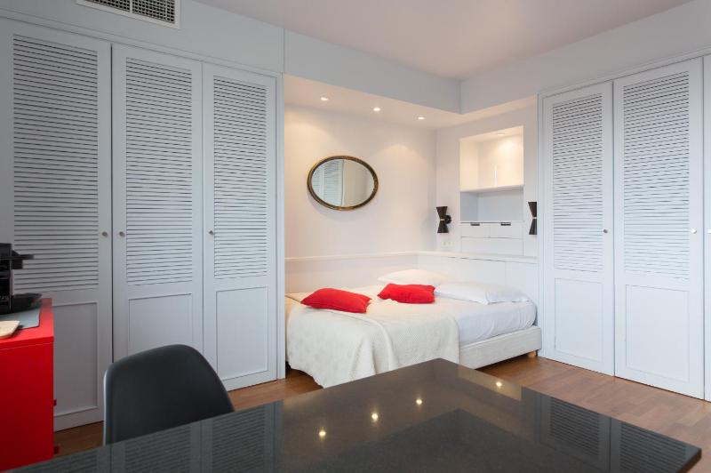 City View Studio 2 image 3