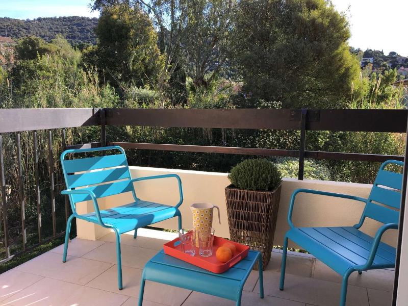 Bel Appartement Climatisé avec Parking au Lavandou - FR-1-308-175 - image 10