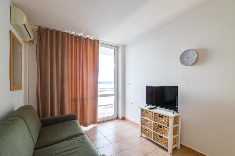 Double or Twin Room with Sea View image 2