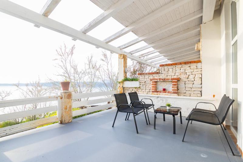 Family Room with Sea View image 3