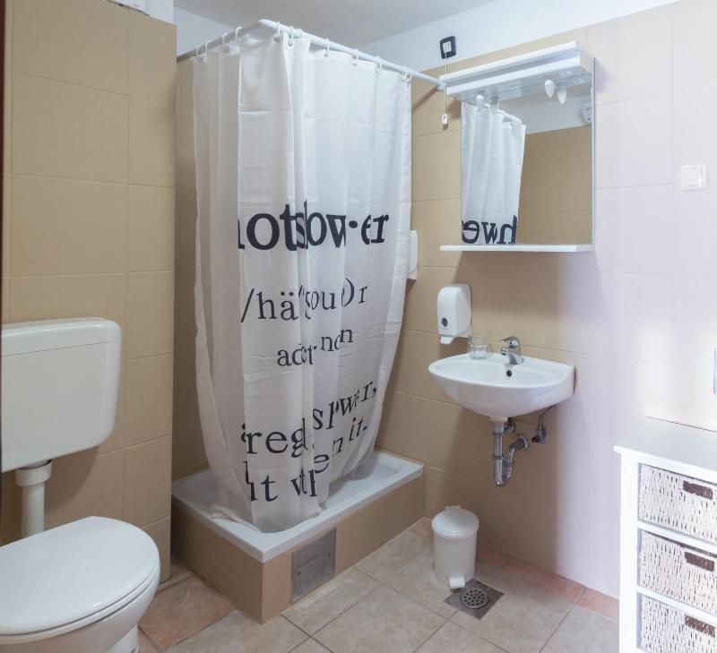 Deluxe Double or Twin Room with Sea View image 3
