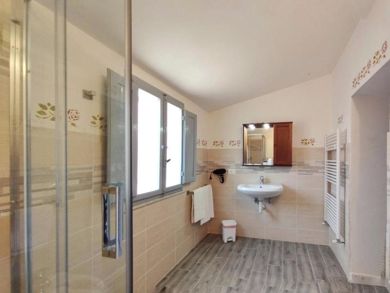 Large Double Room image 2