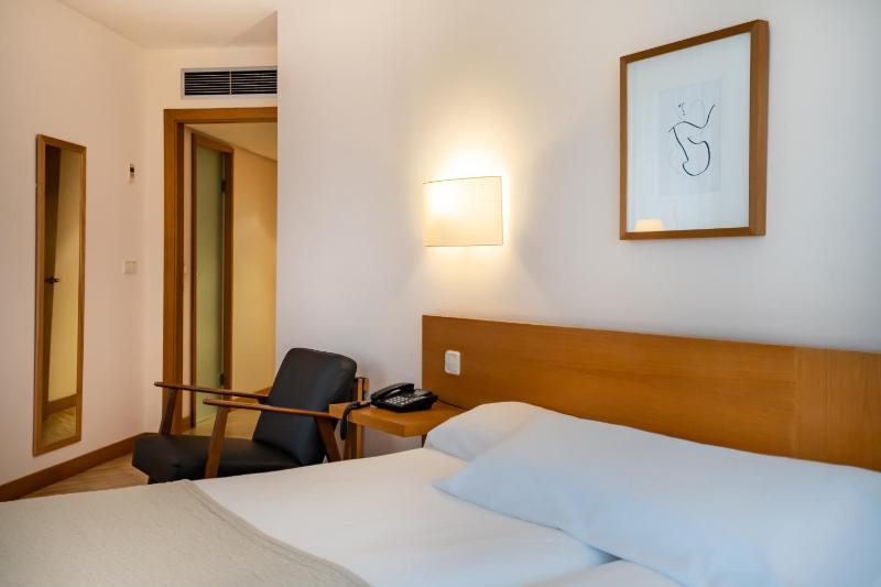 Double or Twin Room with Terrace image 4
