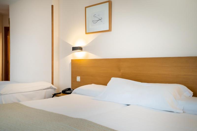 Double Room with Extra Bed and Terrace (2 Adults + 1 Child) image 1
