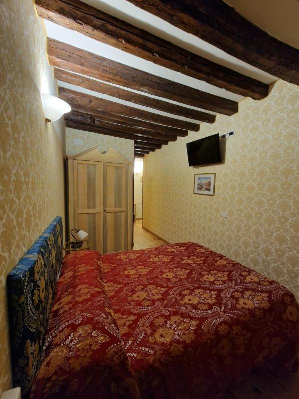 Small Double Room - Annex image 3