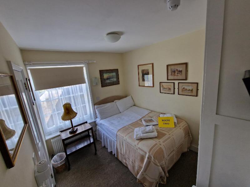 Budget Single Room image 1
