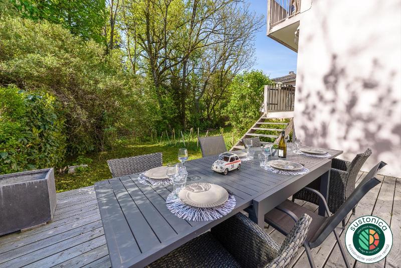 ST JORIOZ- Art by the River 3 chambres et Jardin, LLA Selections by LocationlacAnnecy Images