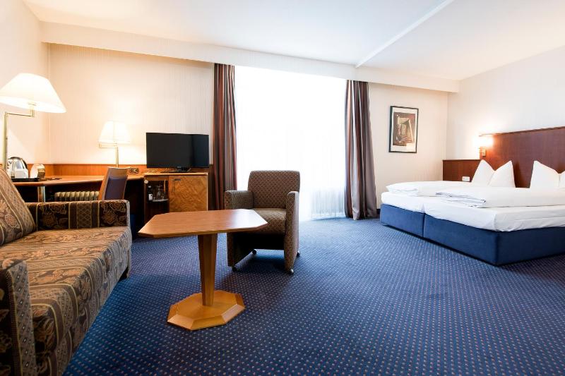 Superior Double Room image 4