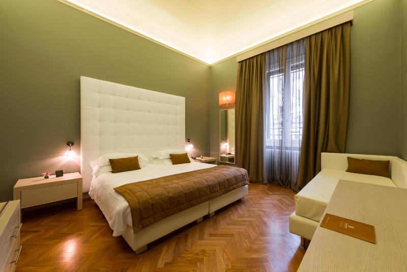 Deluxe Double Room with Pool Access image 1