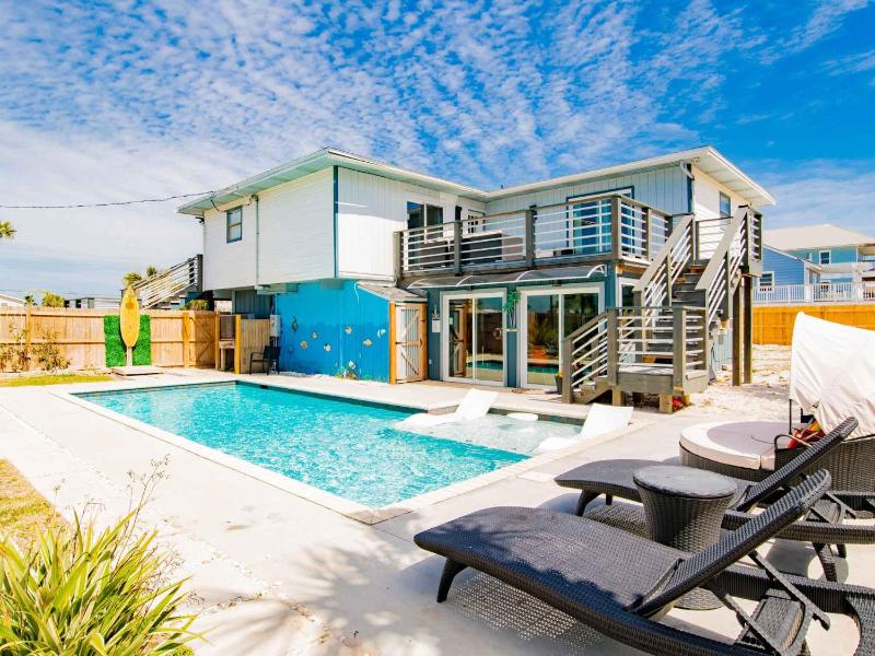 Cozy Beach Bungalow Images