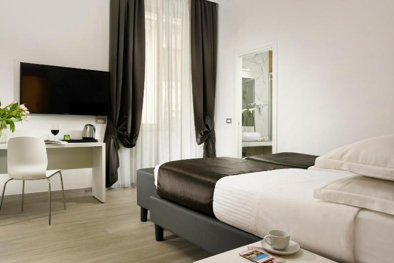 Superior Double or Twin Room image 4