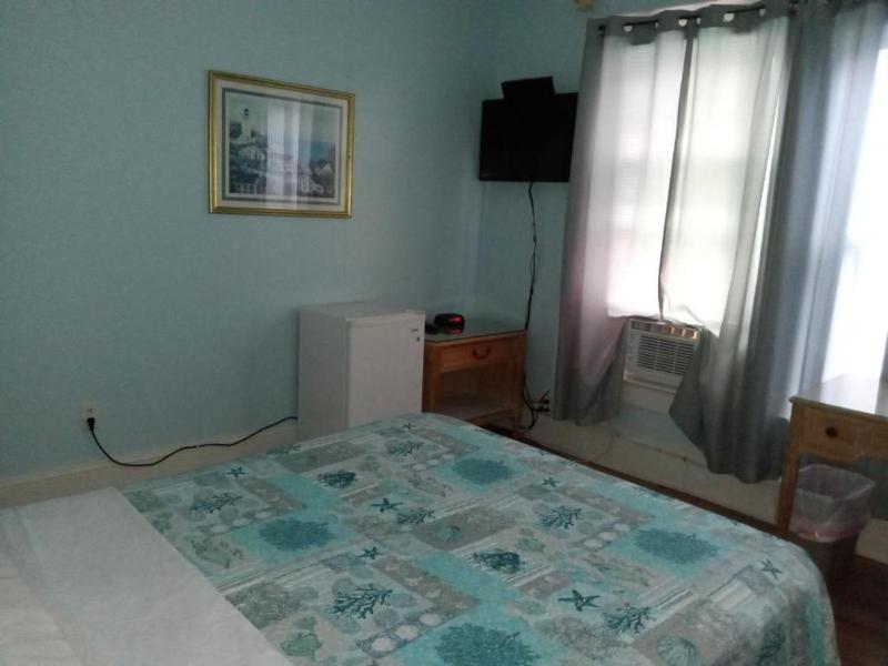 Queen Room image 3
