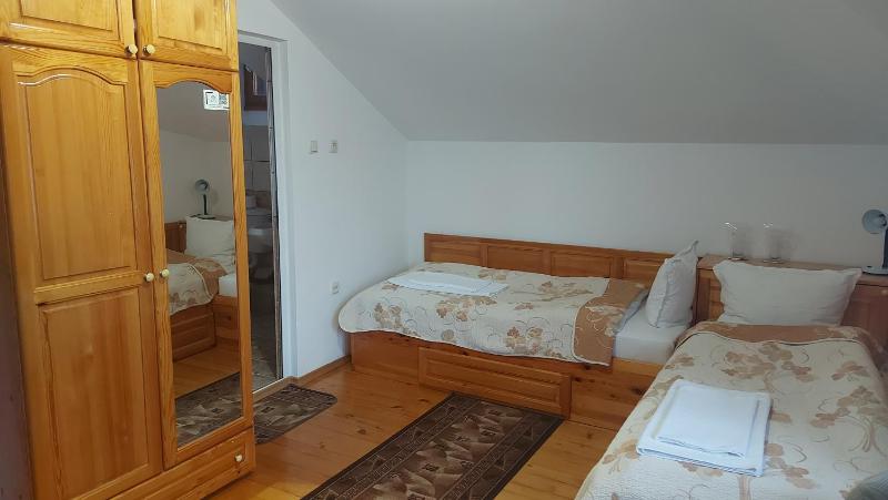 Double Room with Balcony image 4
