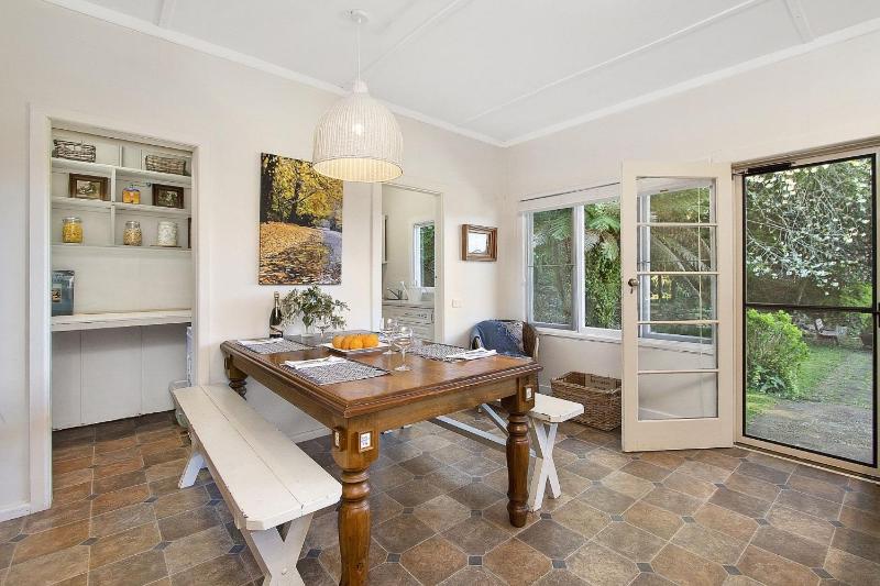 Gowan Ross Cottage Images