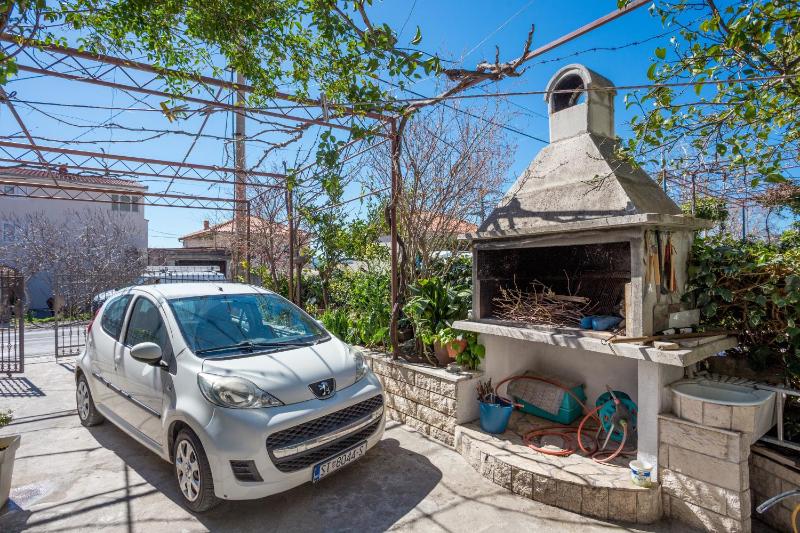 Apartments by the sea Orij Omis - 7534 - image 8