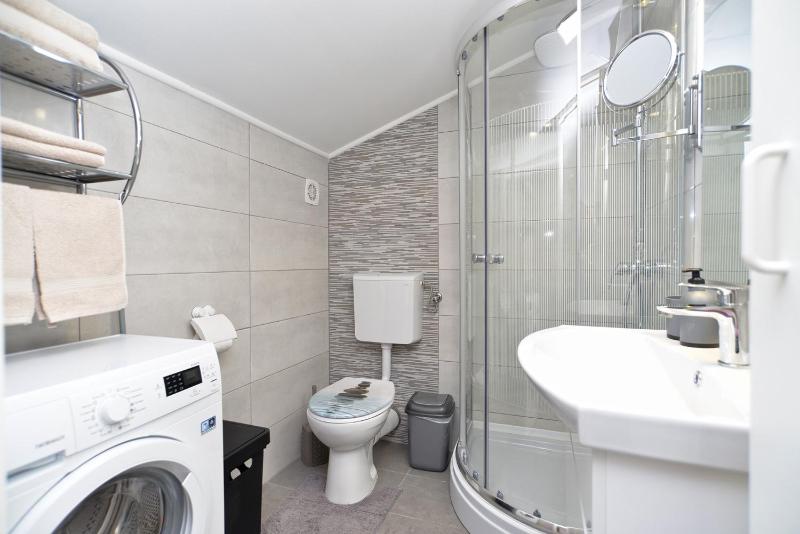 Family-friendly apartments with swimming pool Vodnjan Fazana - 21040 - image 4