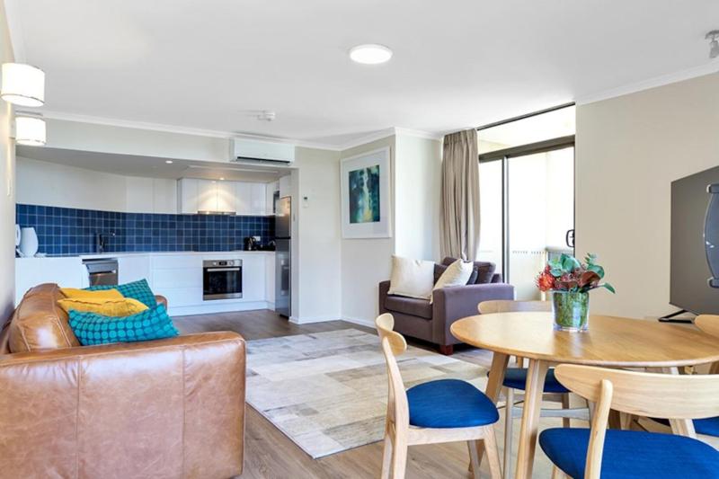 One-Bedroom Apartment image 2