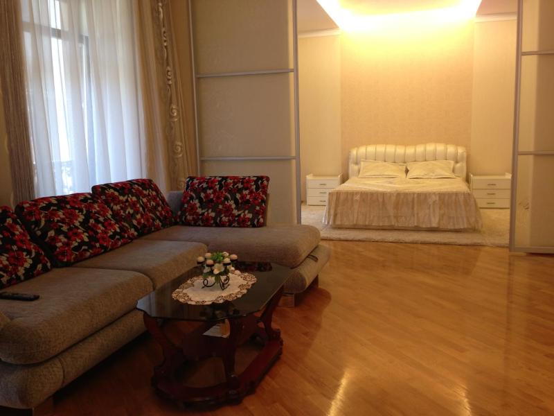 Virmenska Apartment - image 8