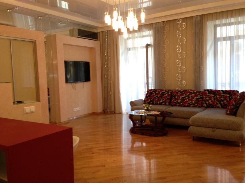Virmenska Apartment - image 6