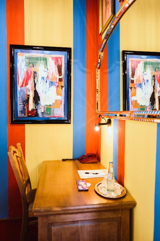 Single Room image 4