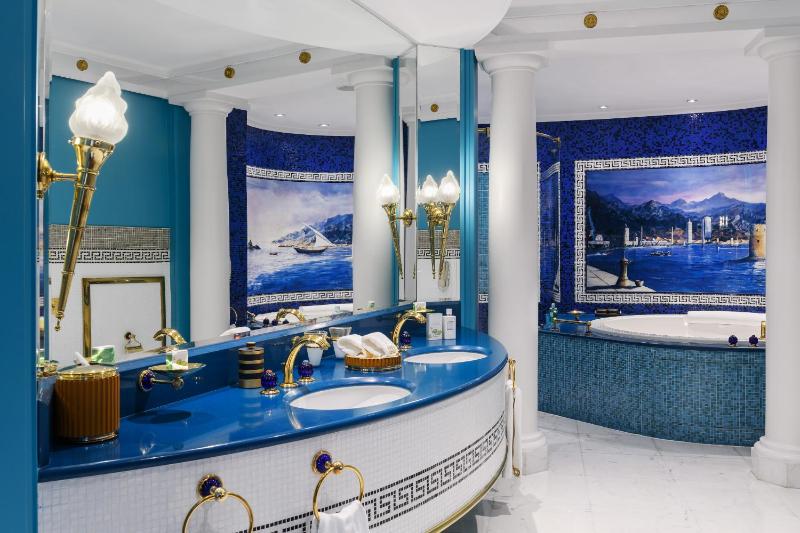 Duplex Sky One-Bedroom Suite, High Floor, Butler Service, Hermès Amenities, Access to Wild Wadi Waterpark, Talise Spa & Beach Club image 1