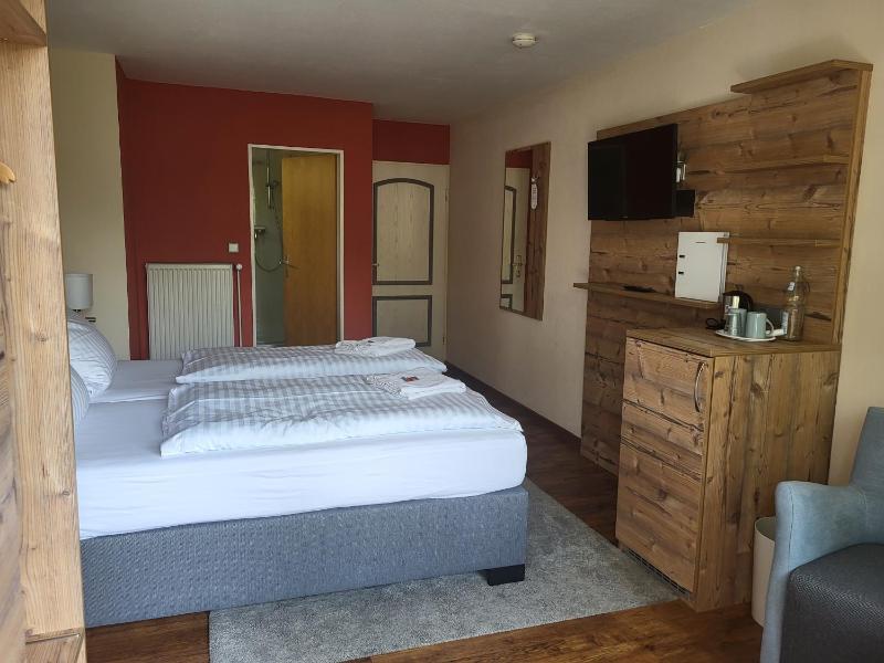 Double Room image 2