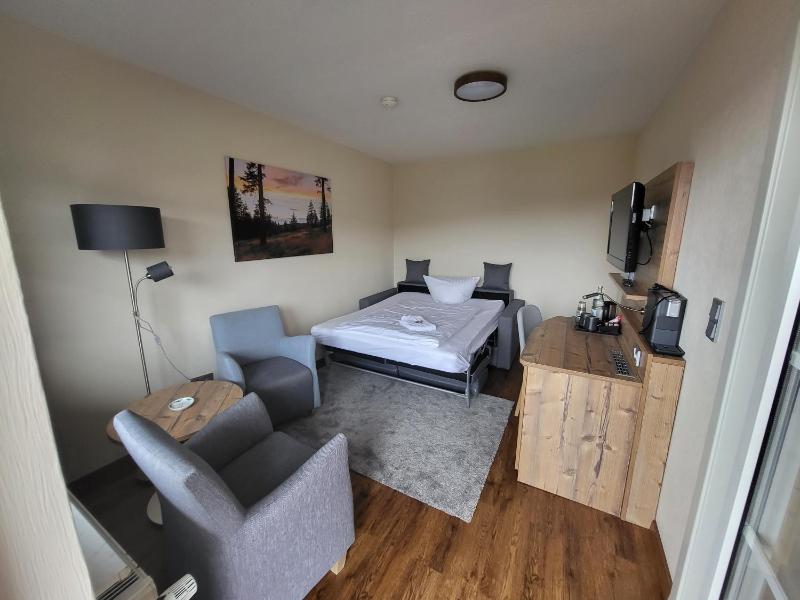 One-Bedroom Suite image 2