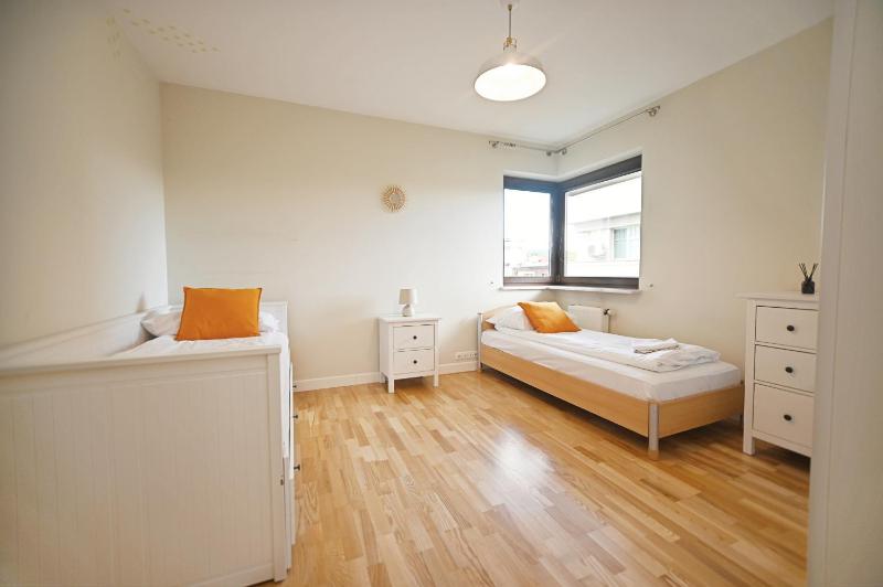 Victus Sunny Apartments with Parking by Noclegi Renters - image 12