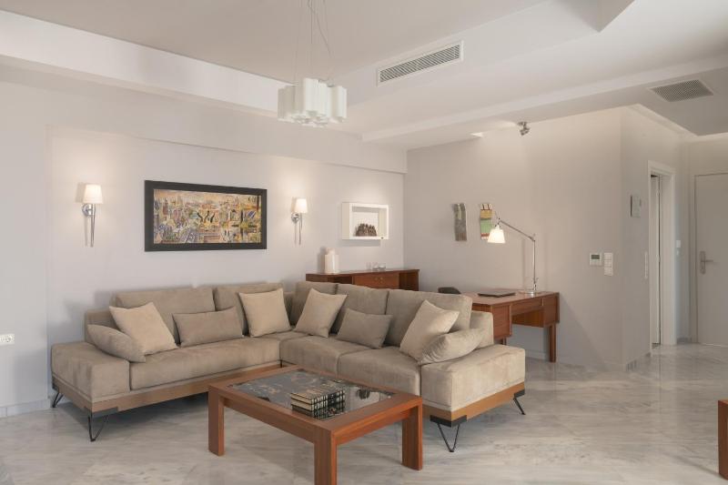 Grand Suite with Jacuzzi and Sauna image 1