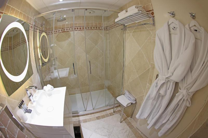 Superior Room with Sea View image 4