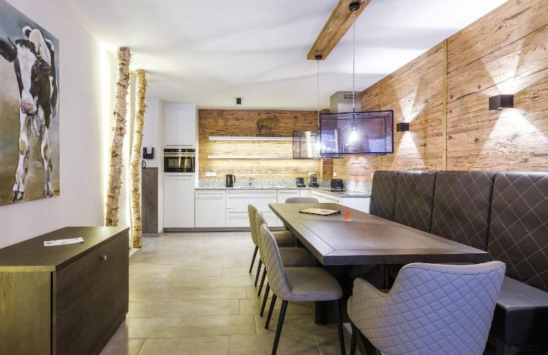 Three-Bedroom Suite image 1