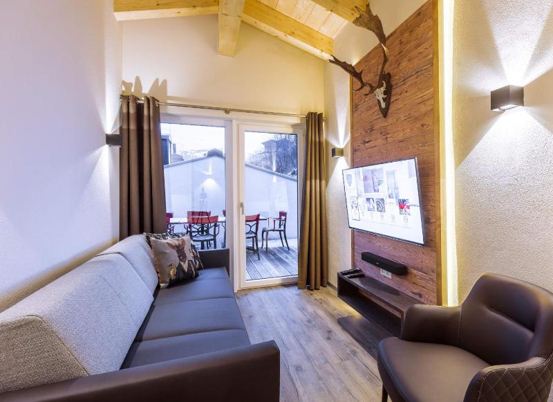 Four-Bedroom Penthouse Apartment image 2