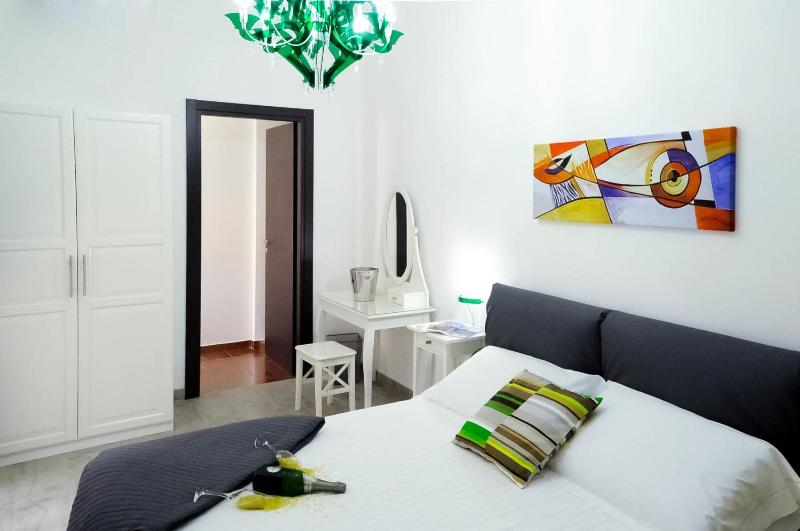 Standard Double Room image 4