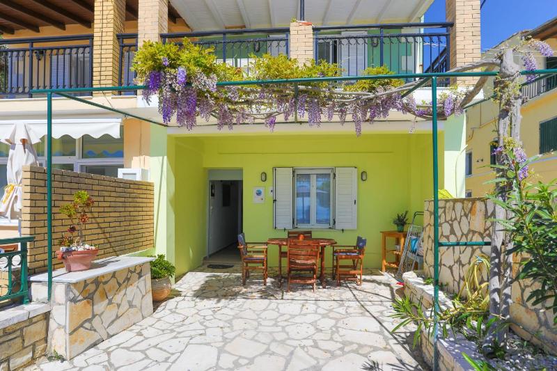 Kaminaki Beachfront Apartments - image 38
