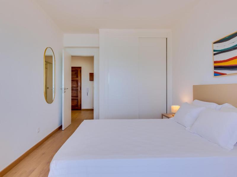 AL - Apartamento Girassol Beach Front Quarteira - image 12