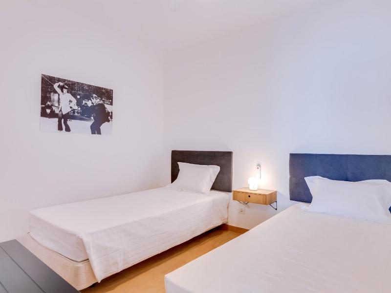 AL - Apartamento Girassol Beach Front Quarteira - image 10