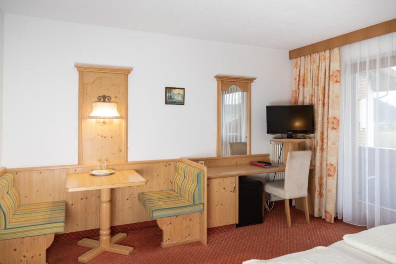 Double Room image 4